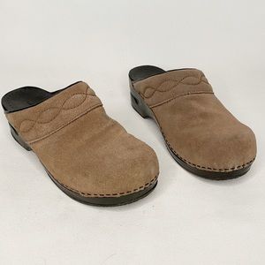LAND’S END SUEDE HARD RUBBER SOLE CLOGS SIZE 8
